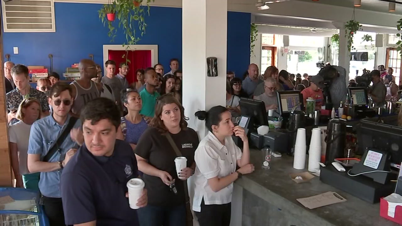 Houstonians gather for Comey testimony watch party